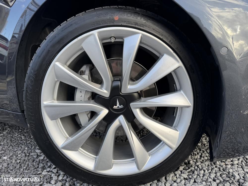 Tesla Model 3 Long-Range Dual Motor AWD - 3