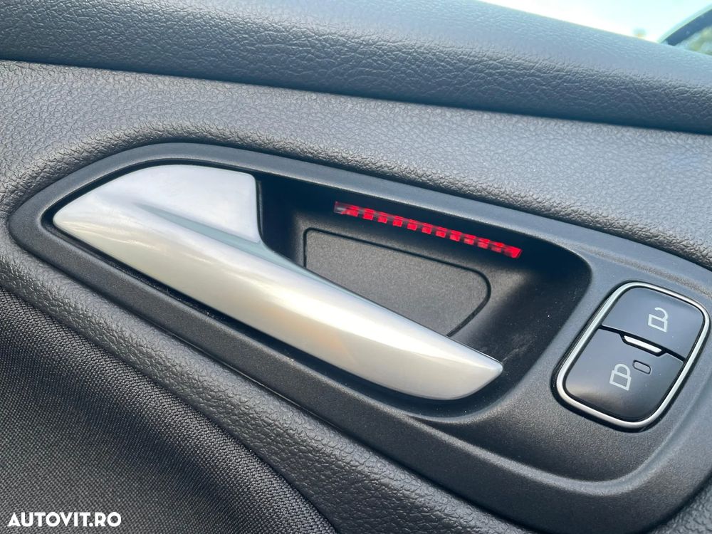 Ford Focus 1.0 EcoBoost Start Stop Trend - 11