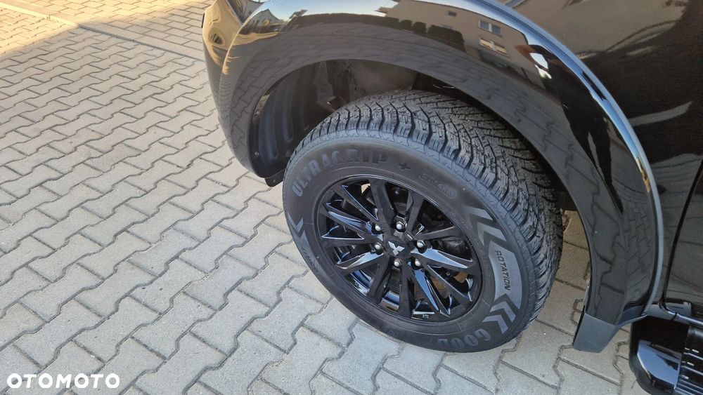 Mitsubishi L200 2.4 d DC Black Edition EU6 - 11