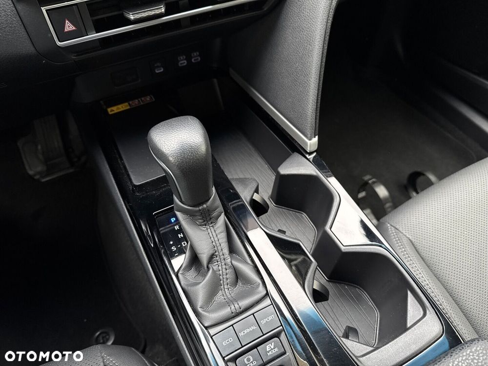 Toyota Camry - 26