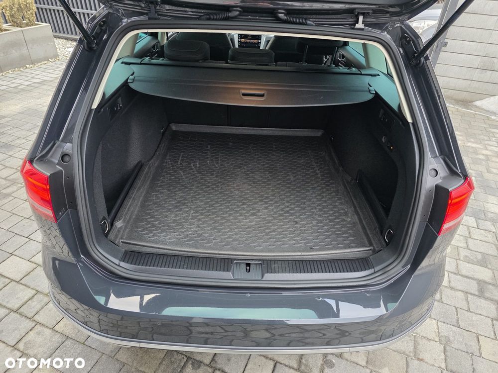 Volkswagen Passat 2.0 TDI SCR (BlueMotion Tech) 4Mot DSG Comfortline - 24