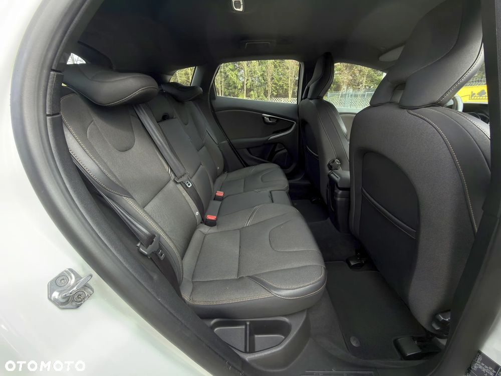 Volvo V40 Cross Country D3 Summum - 13