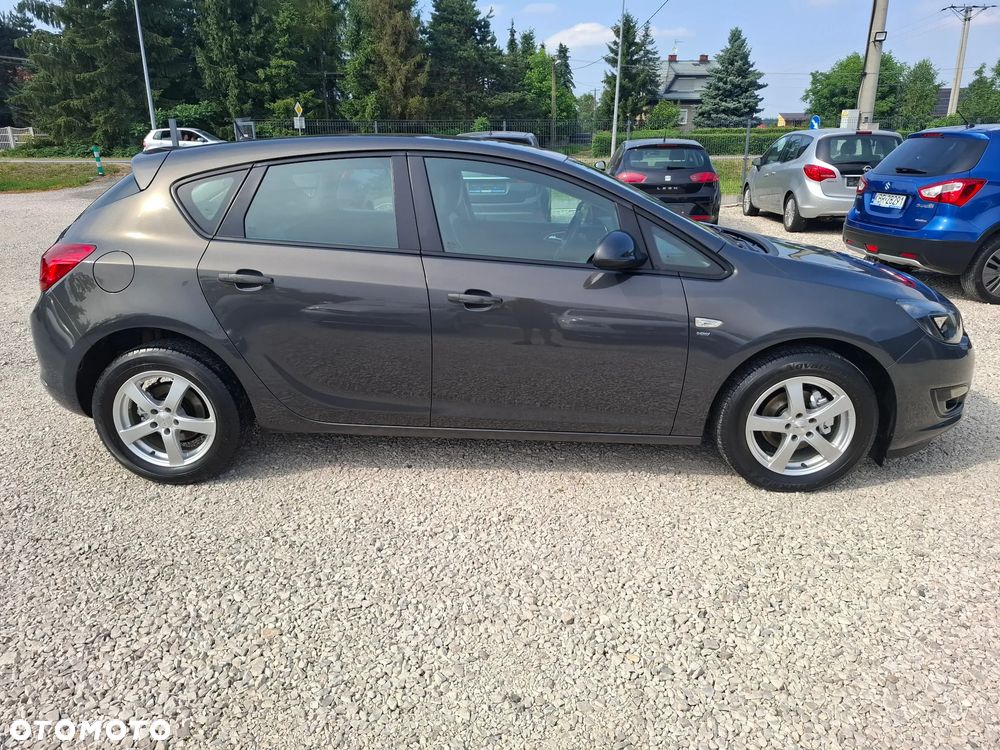 Opel Astra 1.6 Innovation 110 Jahre - 14