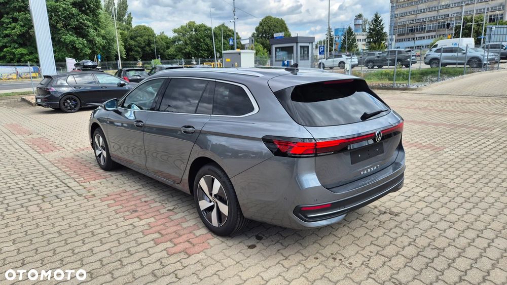 Volkswagen Passat - 7