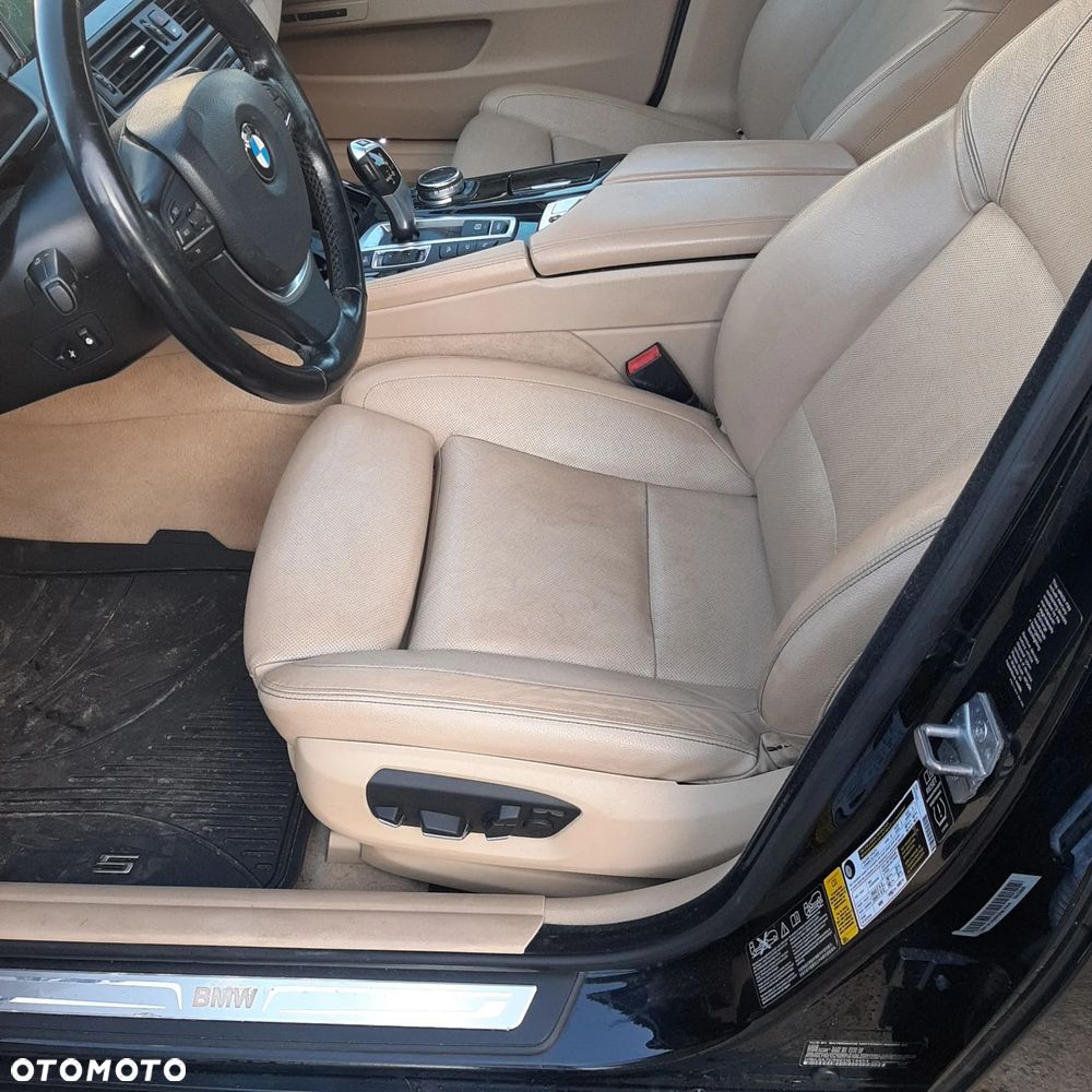 BMW Seria 5 528i xDrive - 21