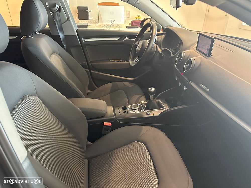 Audi A3 Limousine 1.6 TDI Design - 25