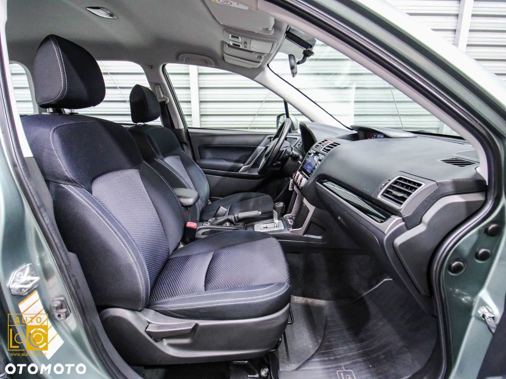 Subaru Forester 2.0i Comfort Lineartronic - 10