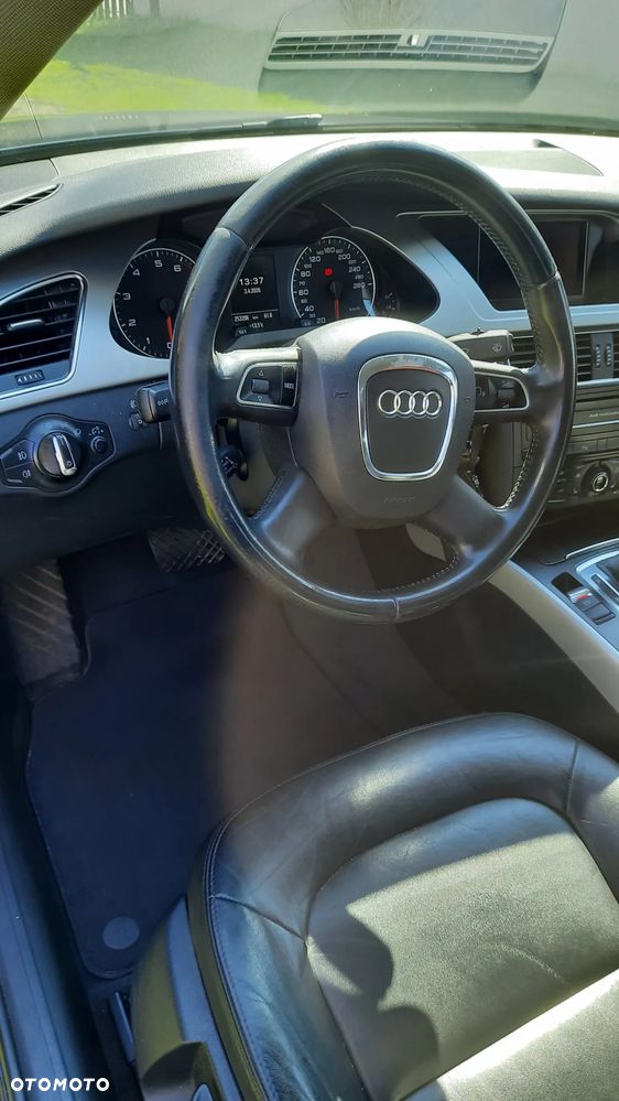 Audi A4 Limousine - 6