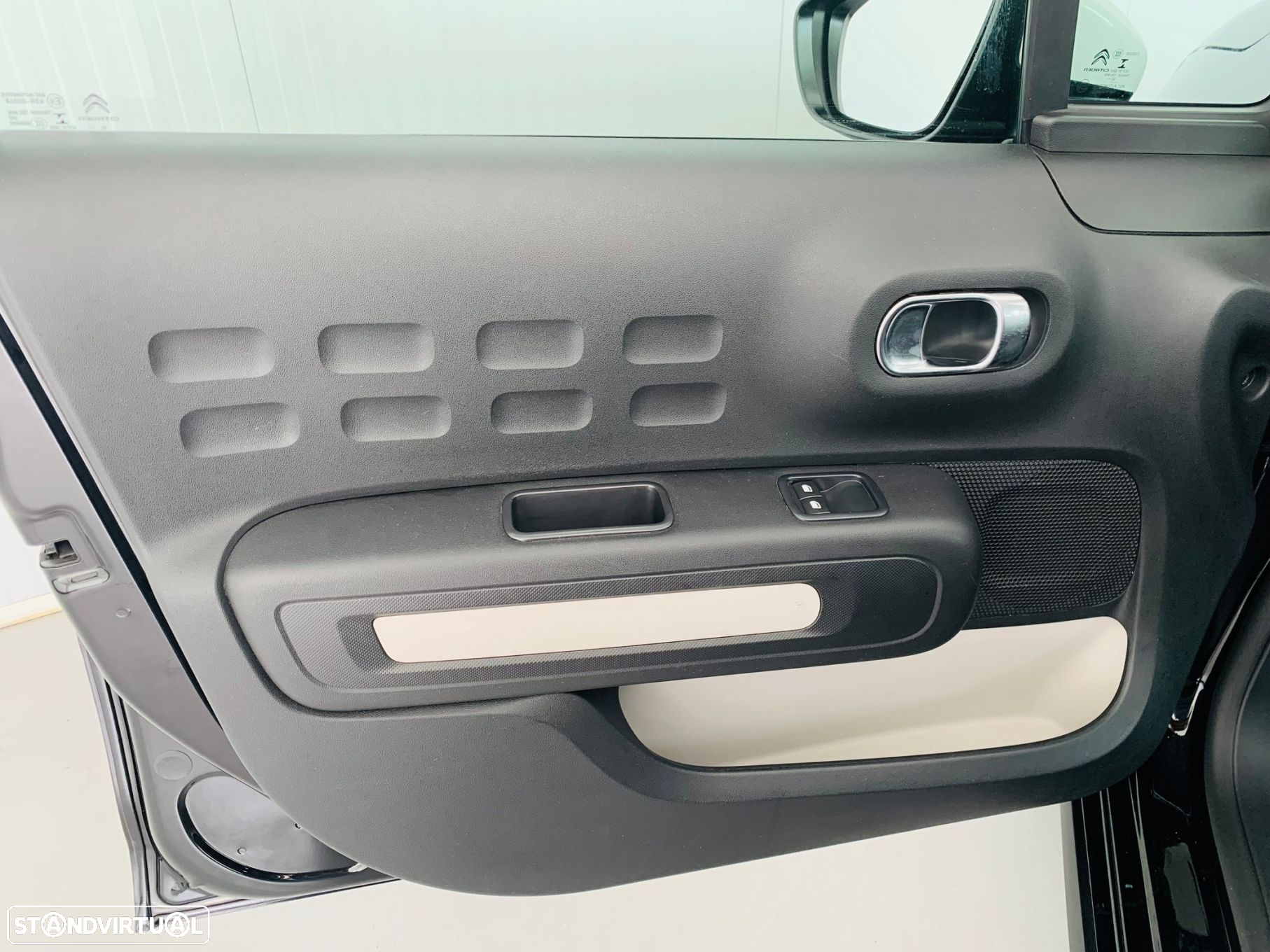 Citroën C3 1.2 PureTech Shine - 6
