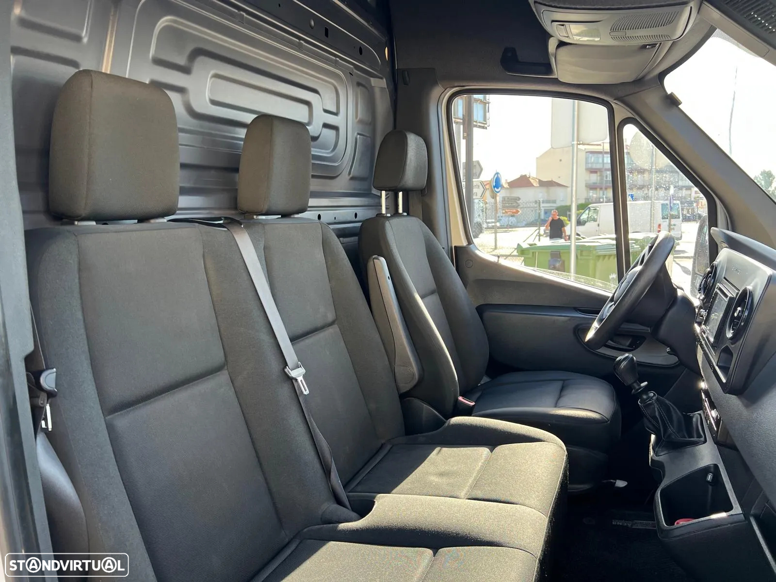 Mercedes-Benz Sprinter - 8