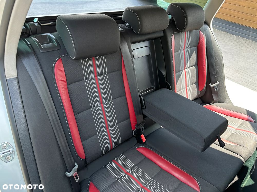 Volkswagen Golf - 20
