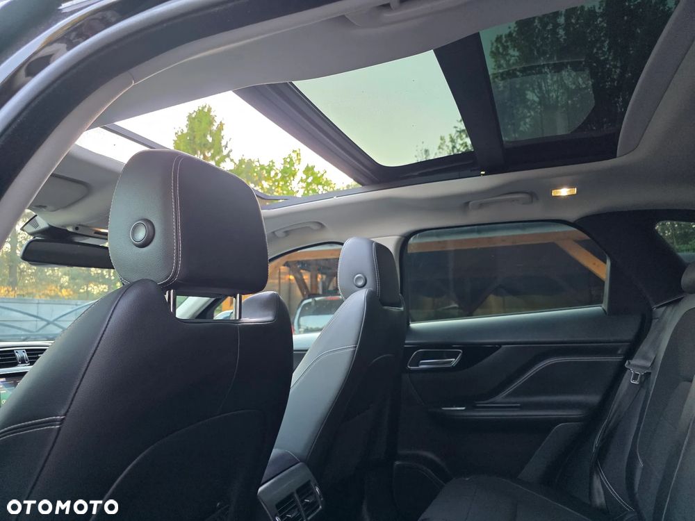 Jaguar F-Pace 2.0 i4D AWD R-Sport - 24
