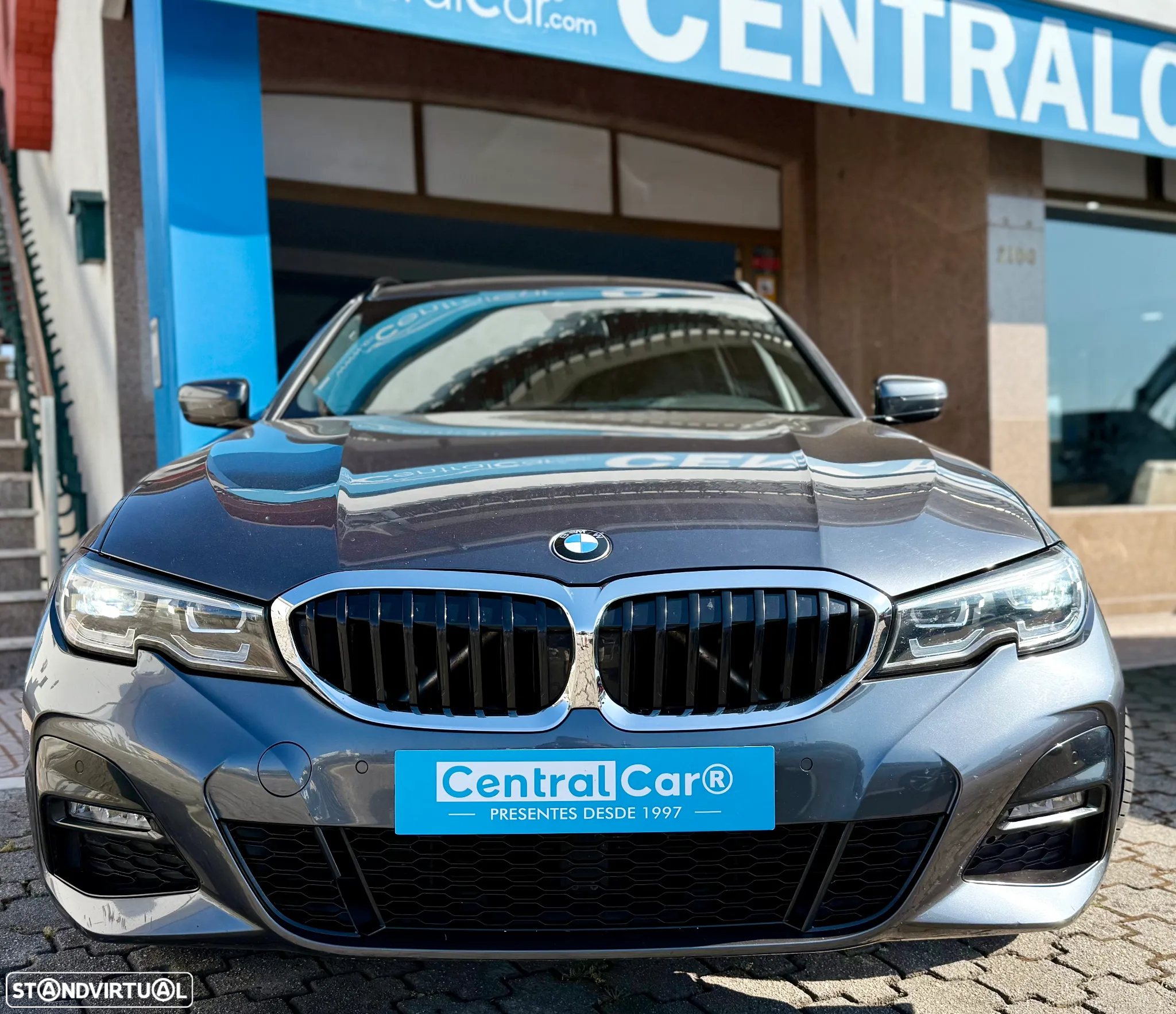 BMW 330 e Touring Pack M Auto - 4