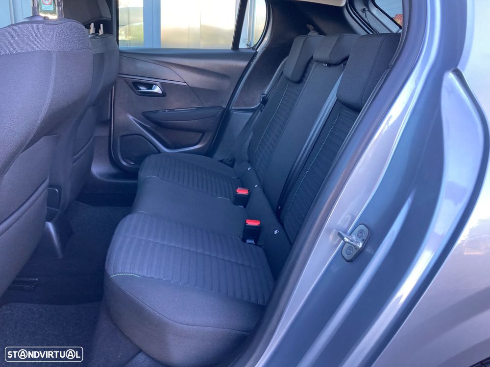 Peugeot 208 1.2 PureTech Active Pack - 29