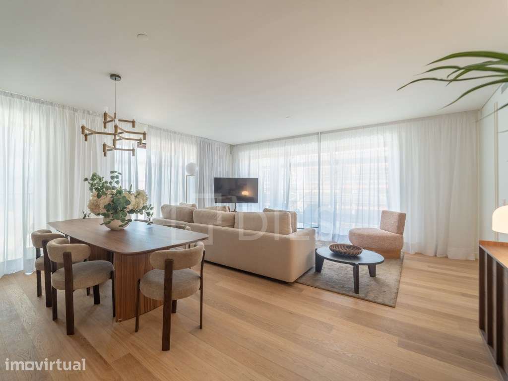 Apartamento T3 com área exterior no mais recente empreendimento jun... - Grande imagem: 2/93