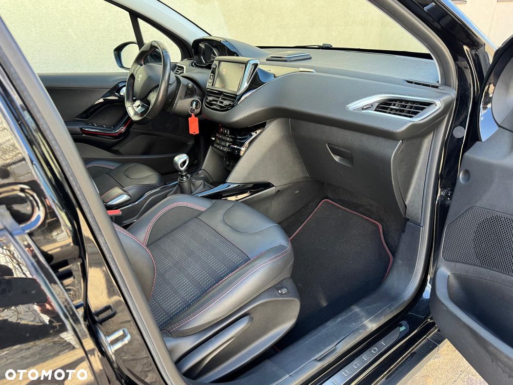 Peugeot 2008 1.6 BlueHDi Allure S&S - 11