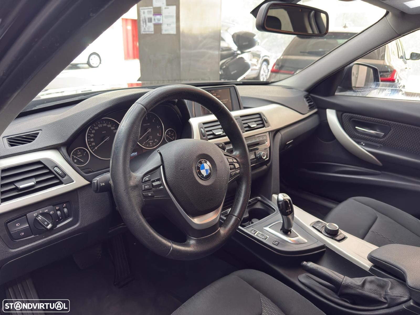 BMW 318 d Line Sport Auto - 33
