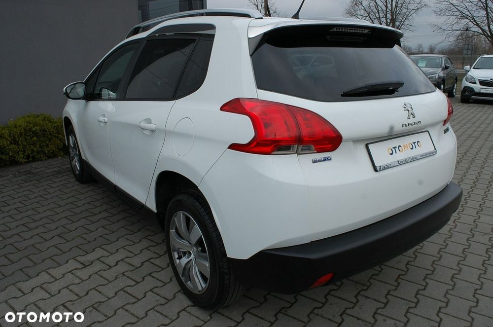 Peugeot 2008 - 12