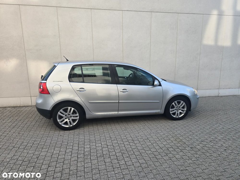 Volkswagen Golf V 1.6 Comfortline - 3