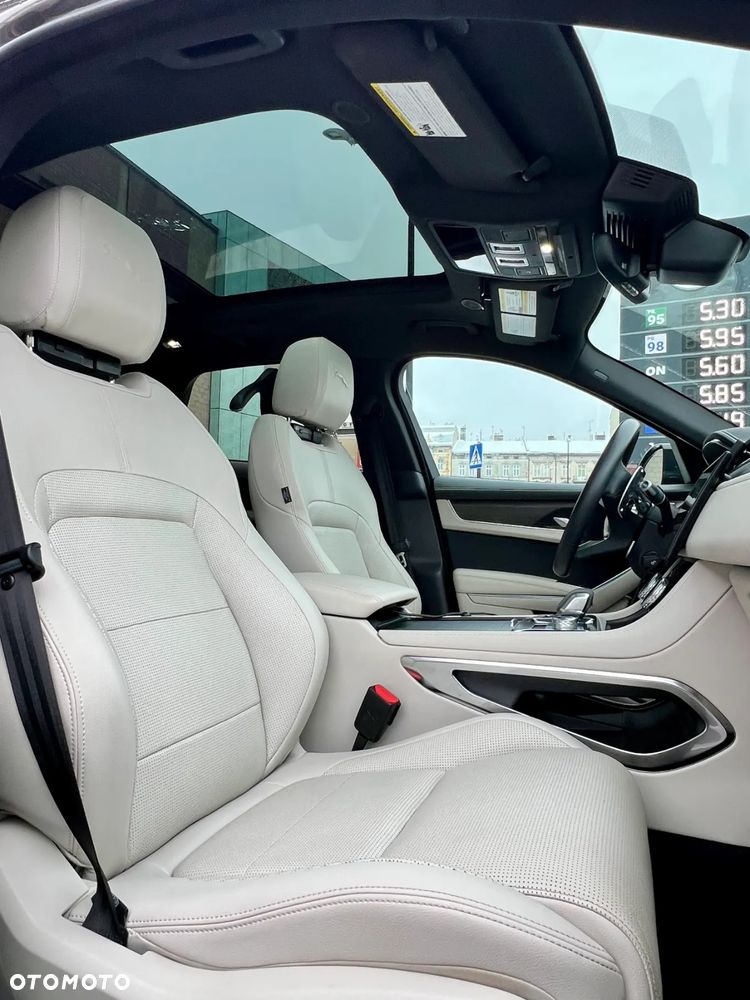 Jaguar F-Pace P400 AWD R-Dynamic S - 4