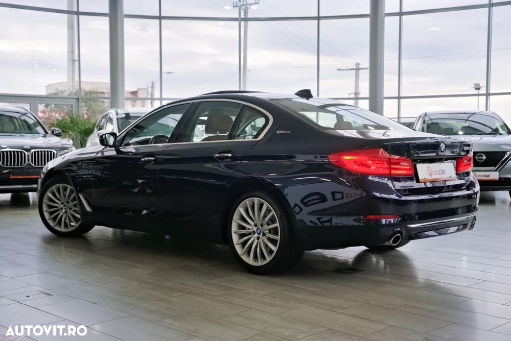 BMW Seria 5 530e Aut. Luxury Line - 8