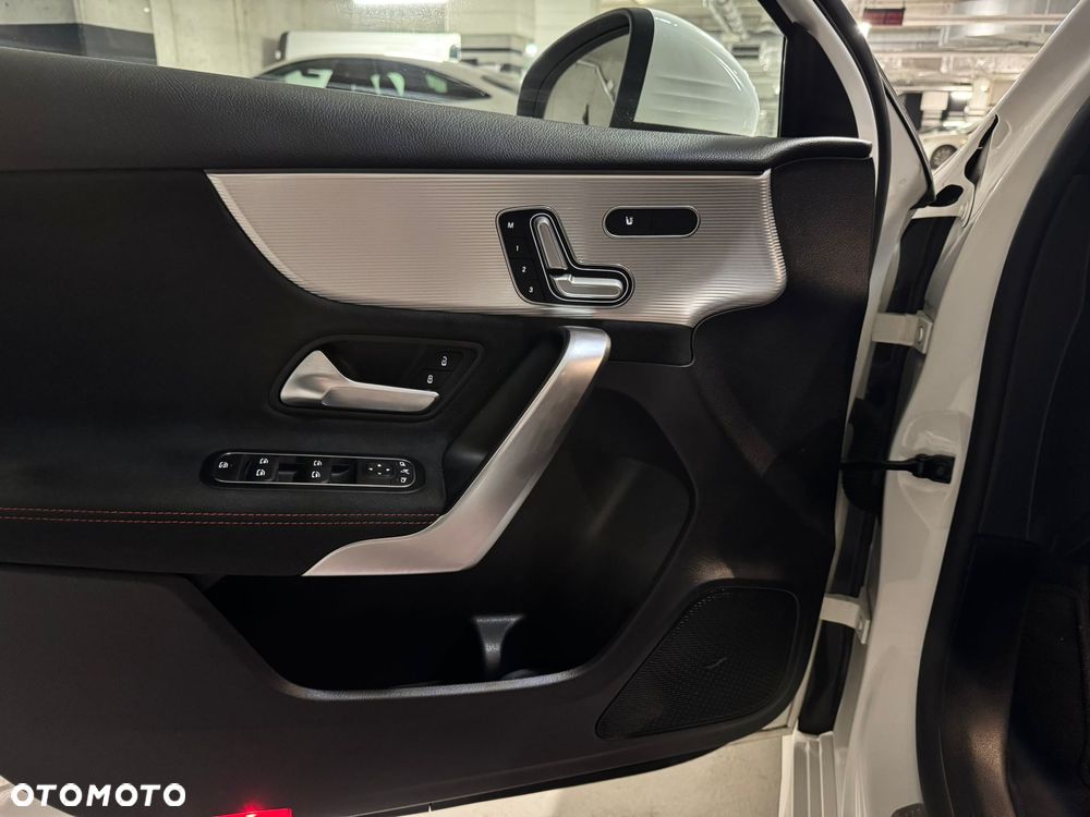 Mercedes-Benz Klasa A 180 d AMG Line 7G-DCT - 10