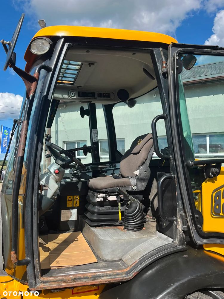JCB TM220 FM - 13