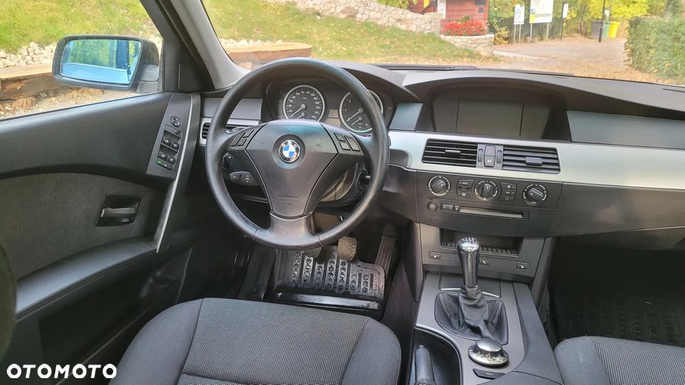 BMW Seria 5 520i - 18