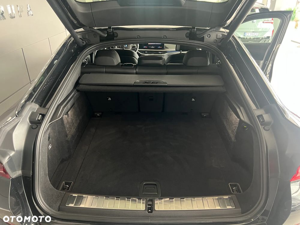 BMW X6 xDrive40i - 18