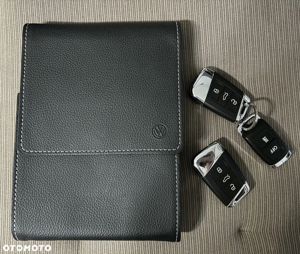 Volkswagen Passat 2.0 TDI SCR DSG Elegance - 35