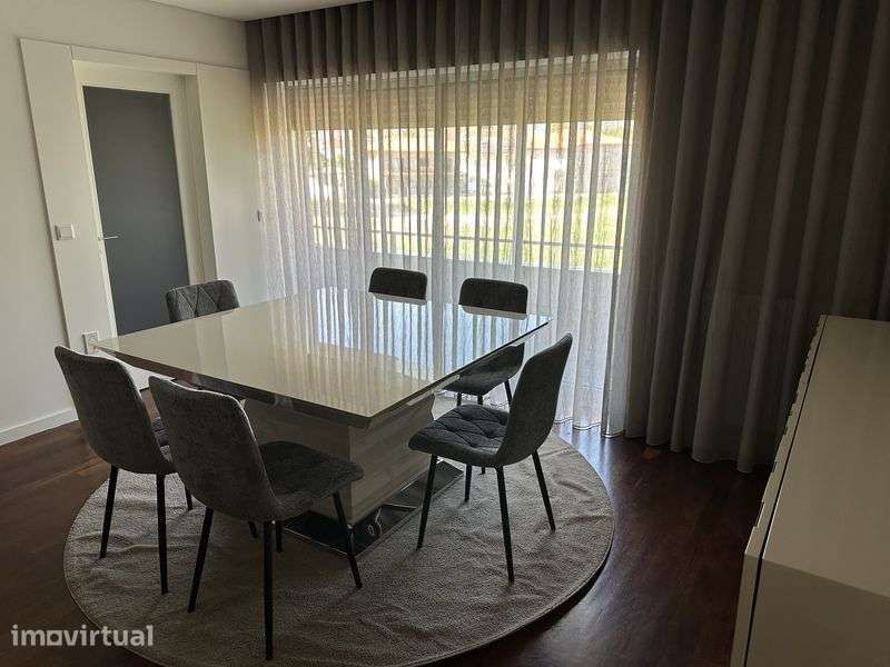 Apartamento T2 para arrendamento - Caldelas - Grande imagem: 2/12