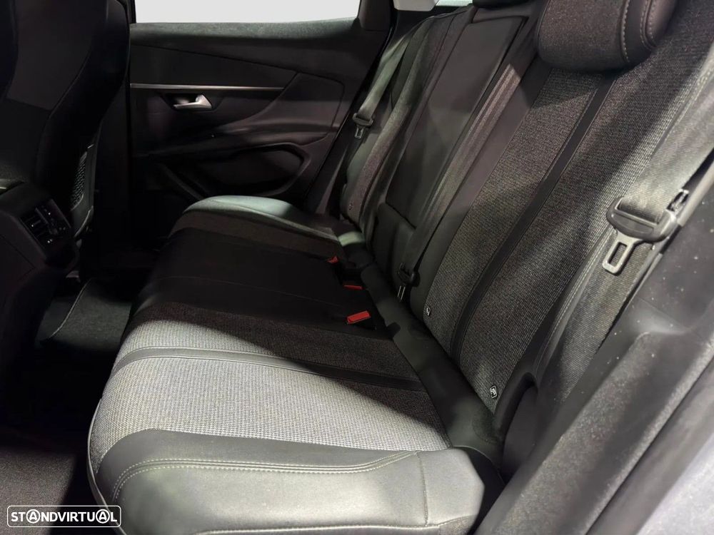 Peugeot 3008 1.2 PureTech Allure Pack EAT8 - 6