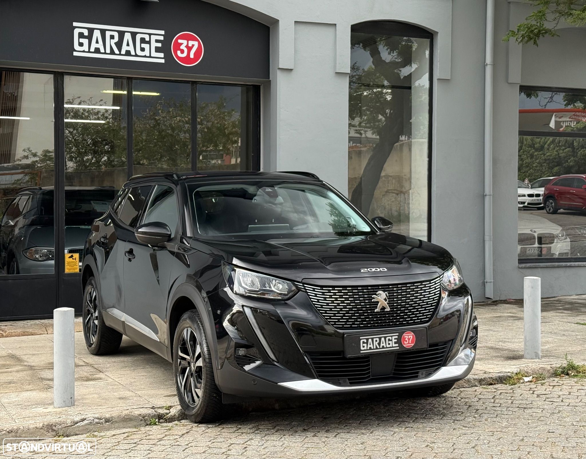 Peugeot 2008 1.2 PureTech Allure - 1