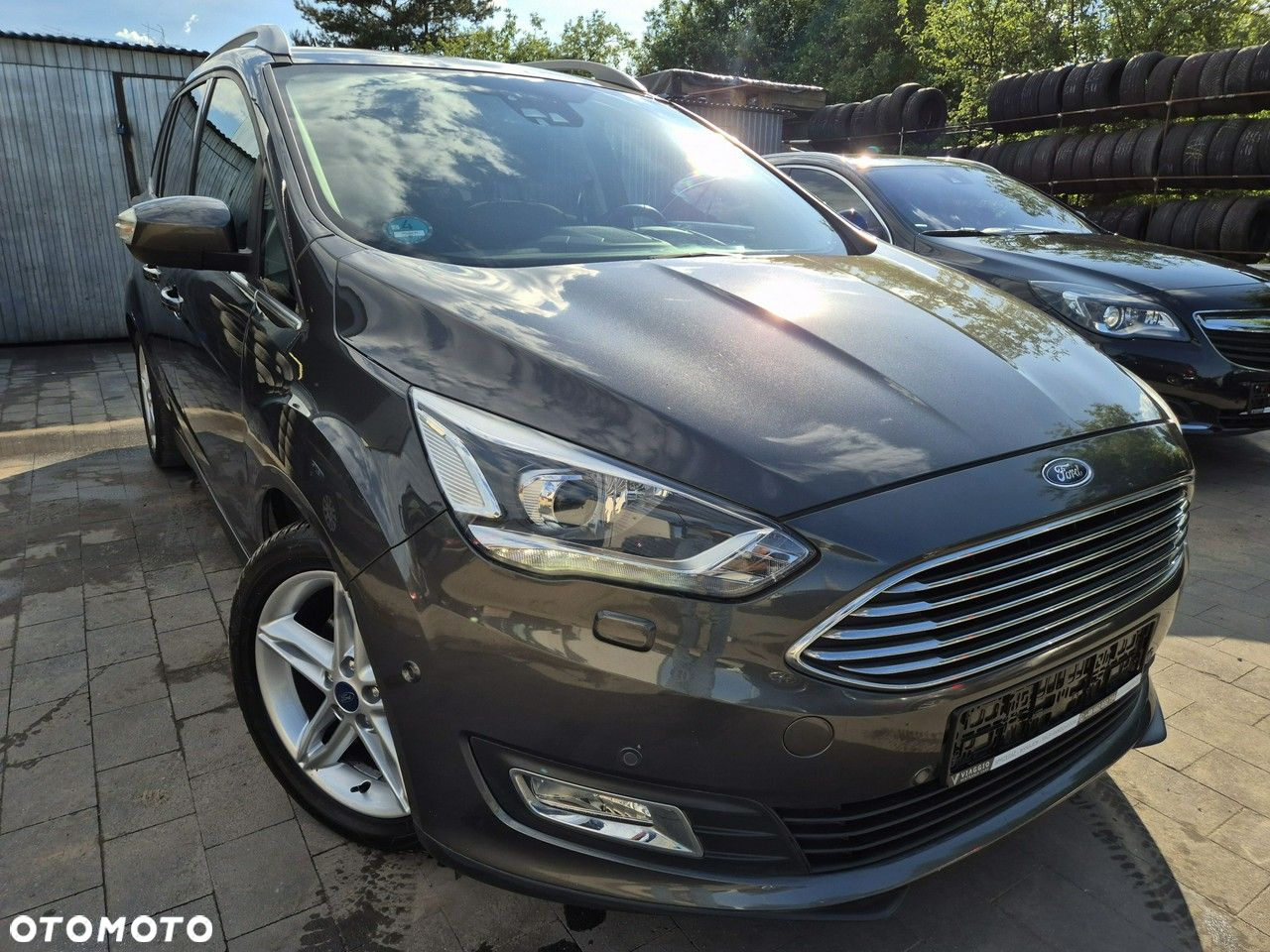 Ford Grand C-MAX 1.5 EcoBoost Start-Stopp-System Titanium - 2