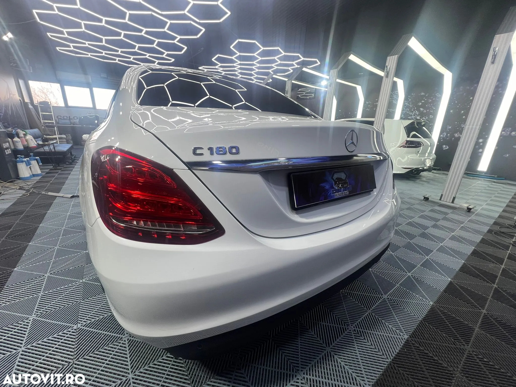 Mercedes-Benz C - 9