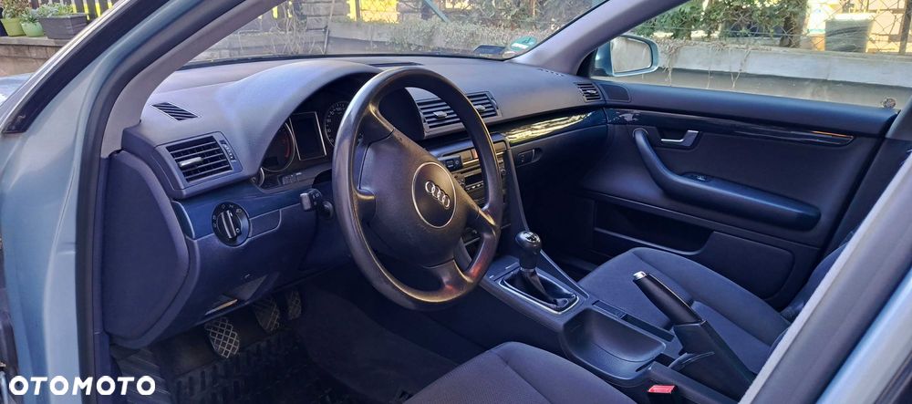 Audi A4 Avant - 6