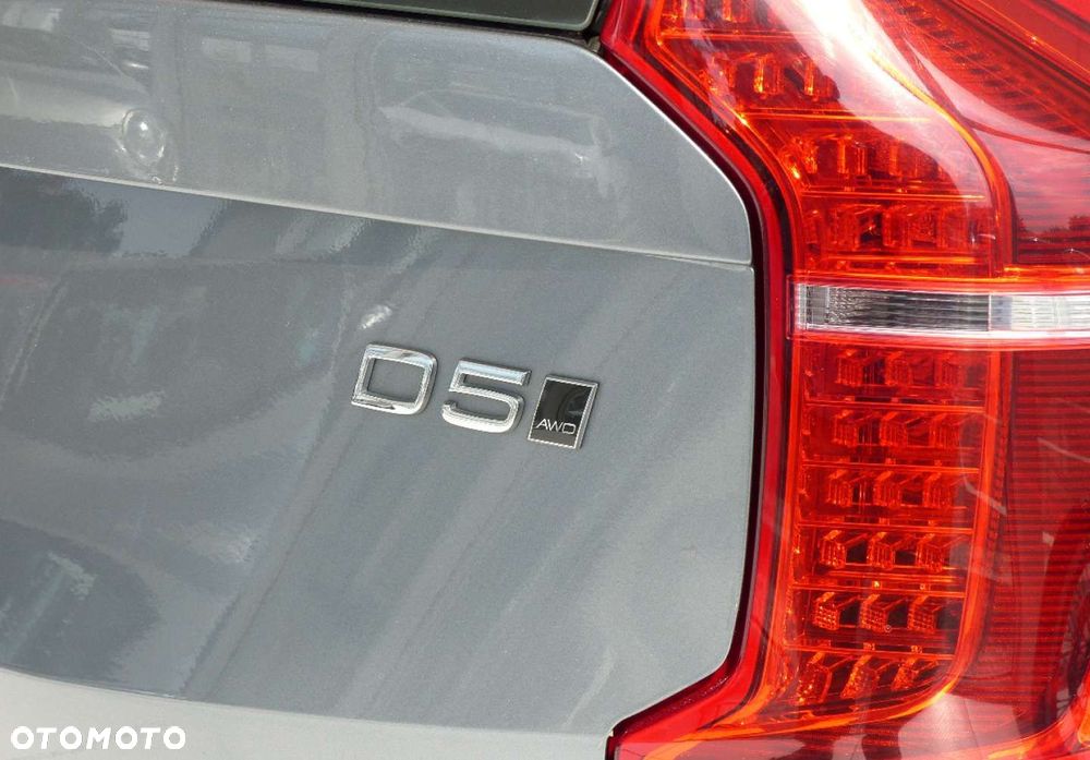 Volvo XC 90 D5 SCR AWD Momentum - 12