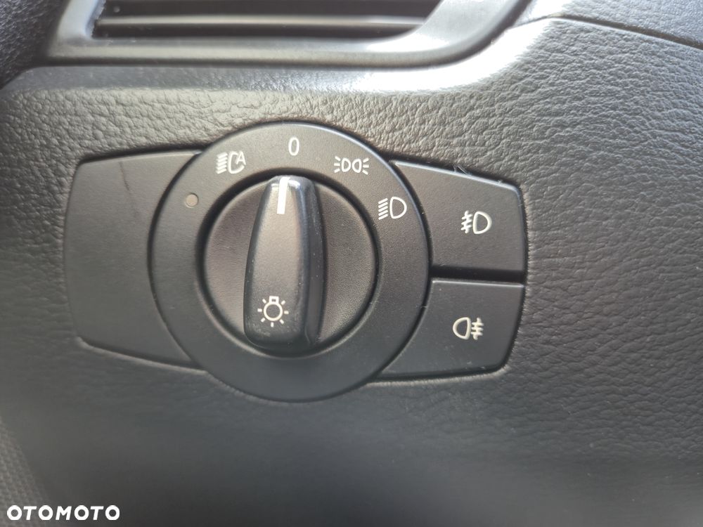 BMW X1 sDrive18i Sport Line - 20