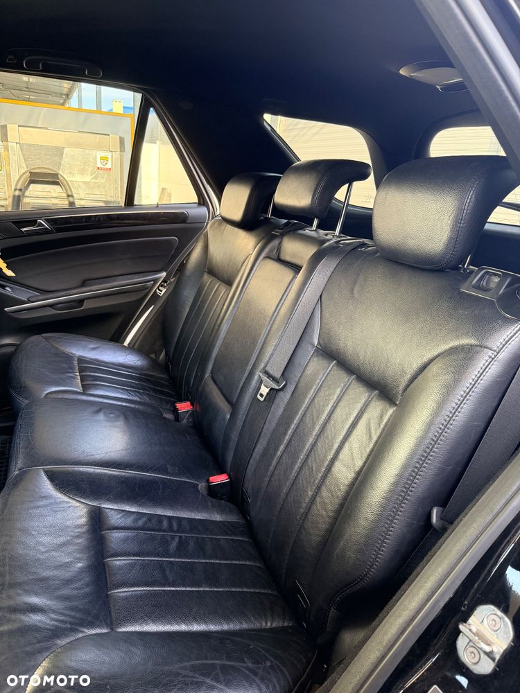 Mercedes-Benz ML - 15