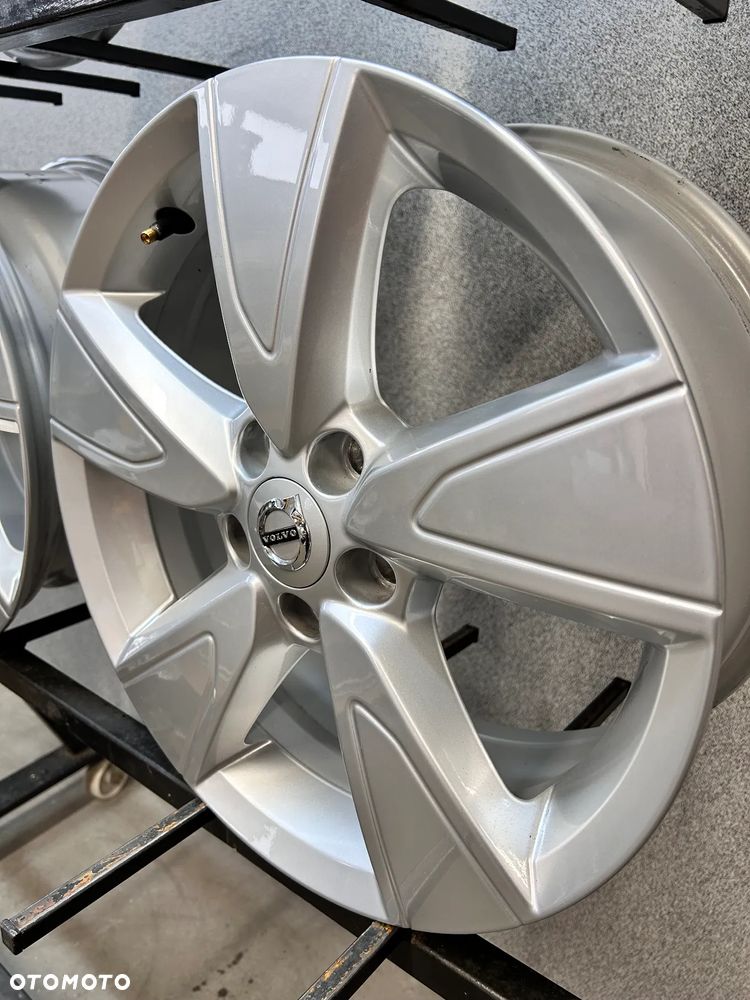4 FELGI ALU. VOLVO XC40  17'' 7,5J ET50,5  NR. FABR. 316 80565 - 13