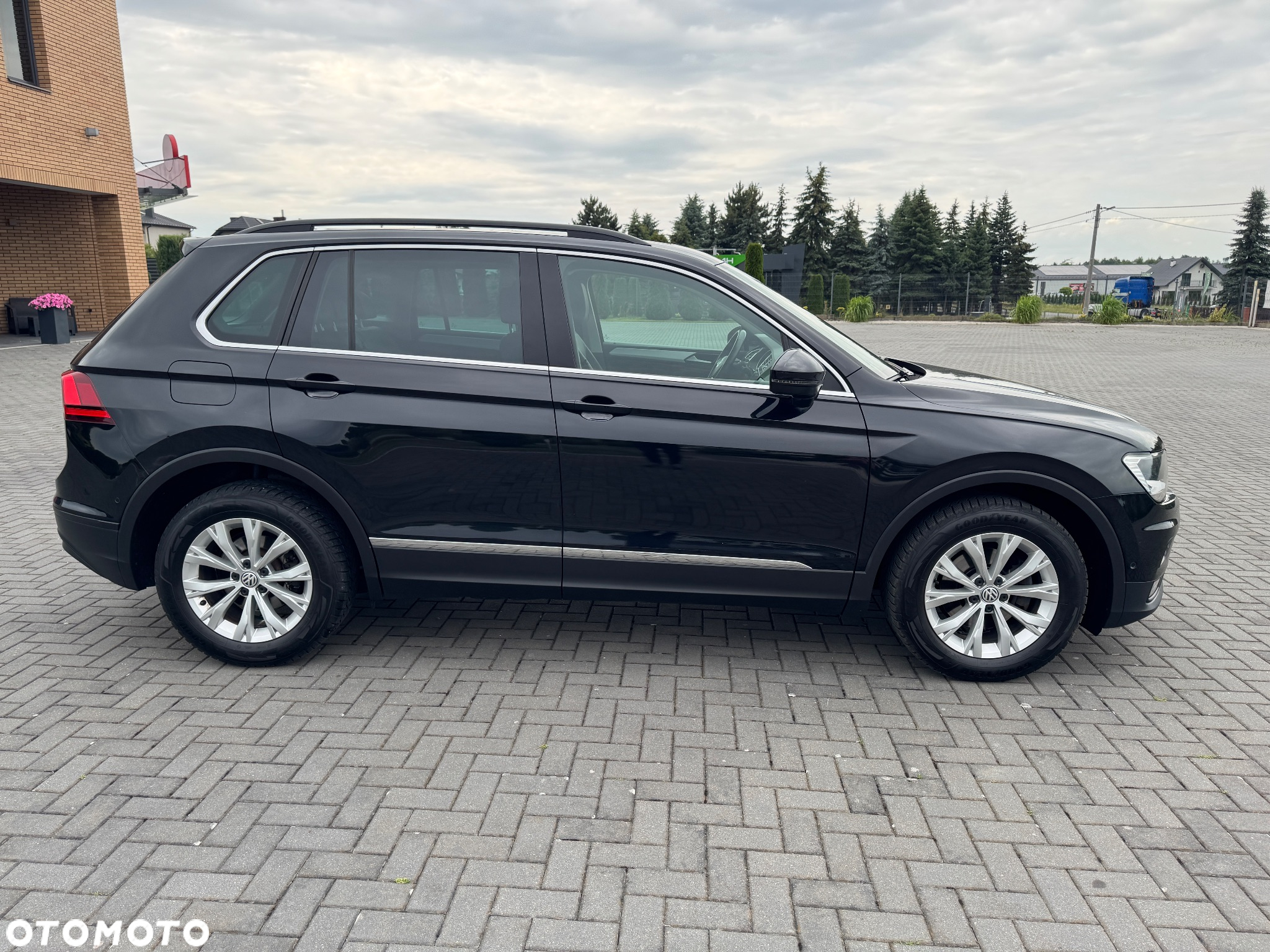 Volkswagen Tiguan 2.0 TDI SCR IQ.DRIVE - 6