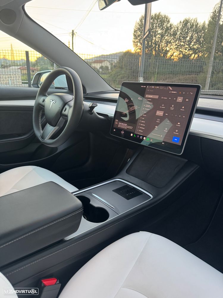 Tesla Model 3 Long Range AWD Dual Motor Performance - 14