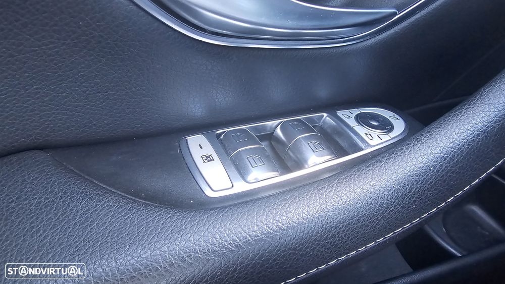 Mercedes-Benz E 300 de AMG Line - 31