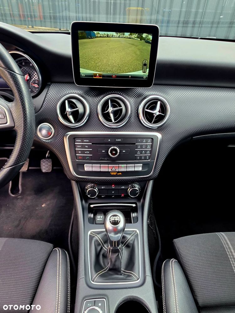 Mercedes-Benz Klasa A 200 (BlueEFFICIENCY) Urban - 21