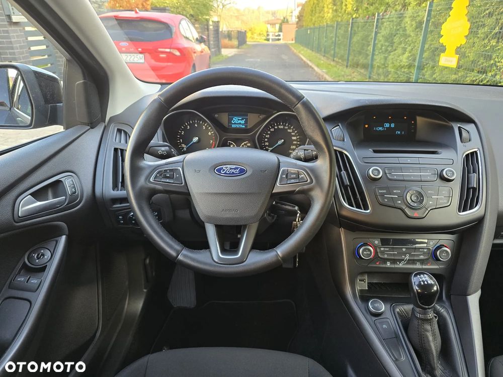 Ford Focus ver-1-0-ecoboost-trend-edition - 27