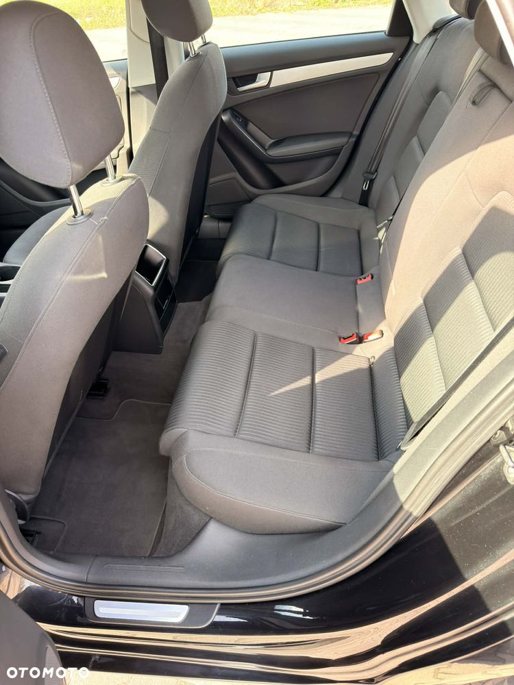 Audi A4 Limousine - 6