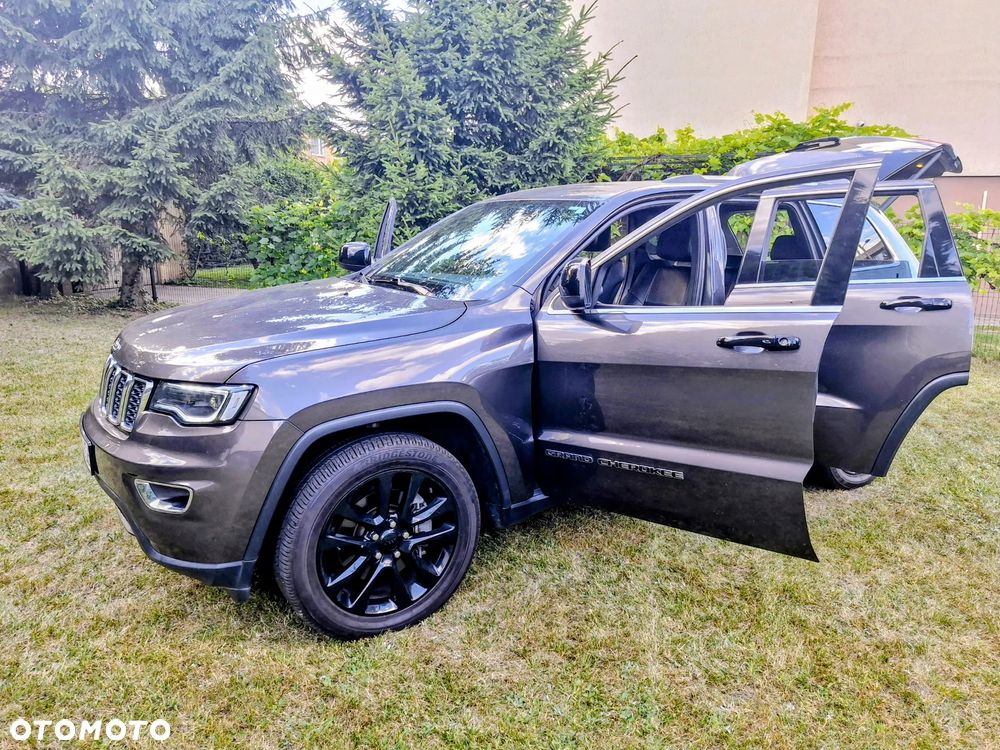 Jeep Grand Cherokee - 10