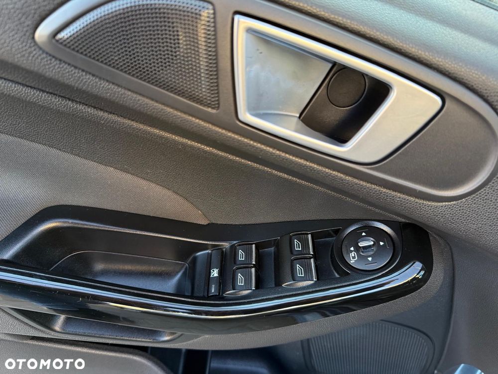 Ford Fiesta 1.6 TDCi Titanium - 29