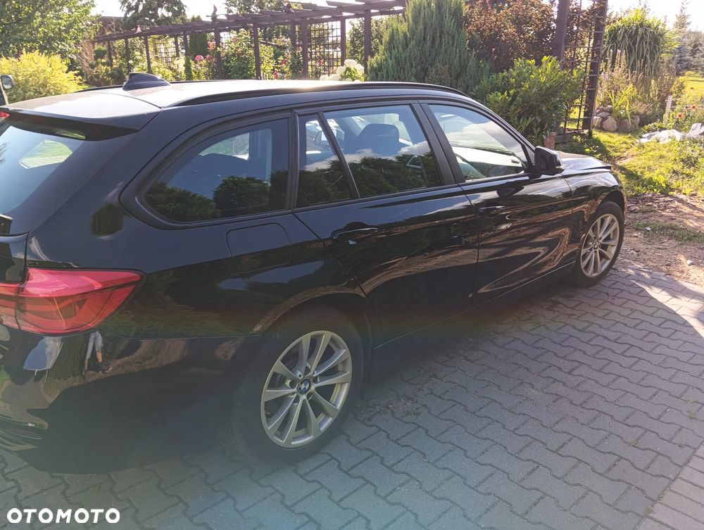 BMW Seria 3 318d - 12