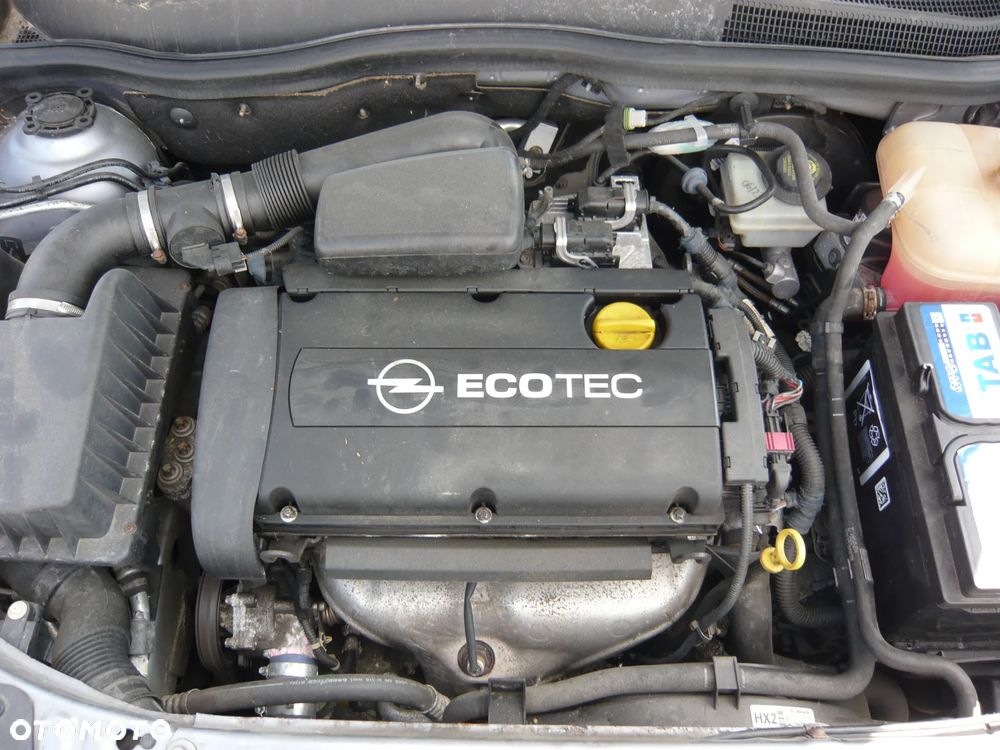 Opel Astra 1.6 Sport Easytronic - 17